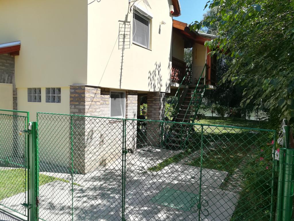 Vila Tiszavirag Vendeghaz Segedín Exteriér fotografie